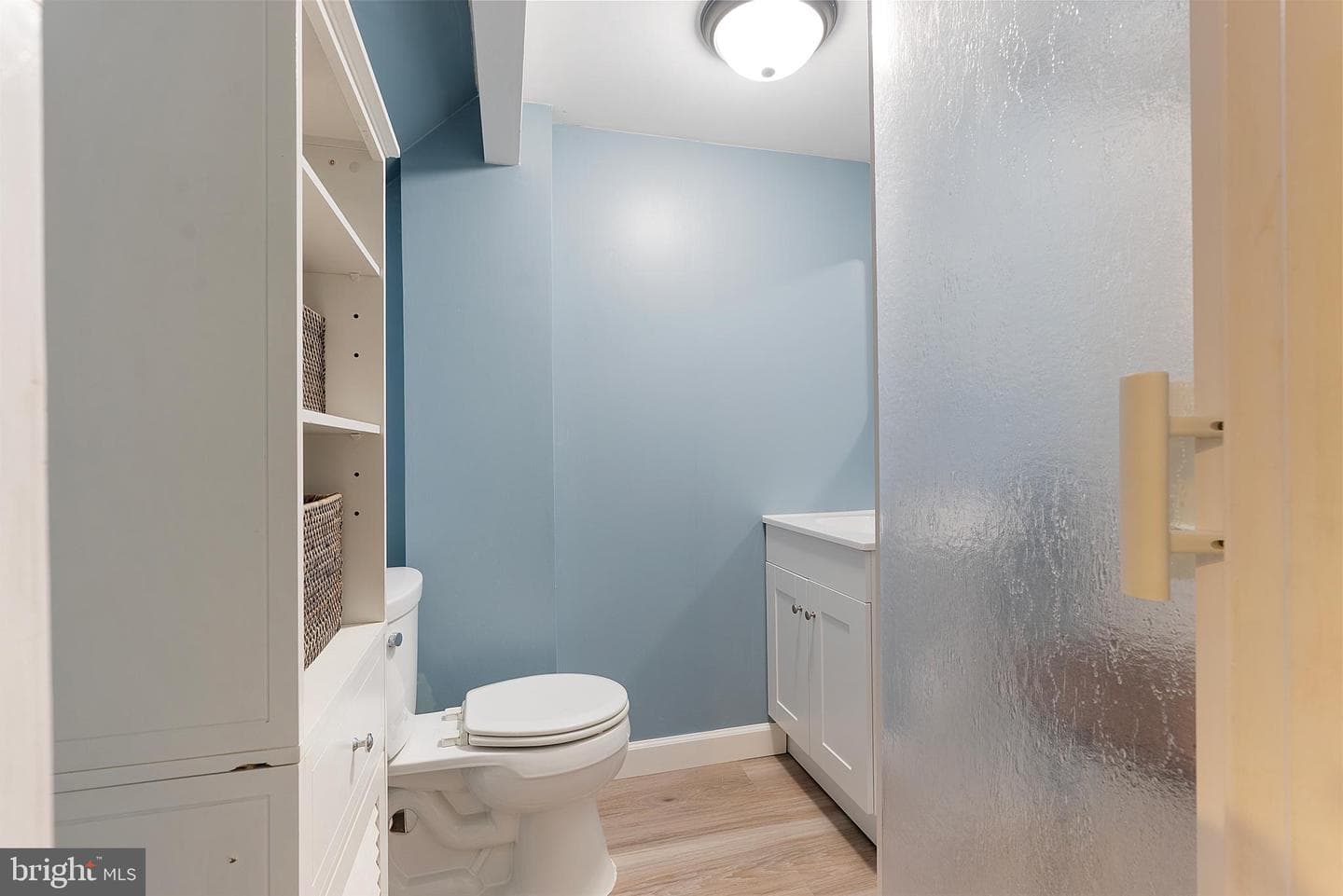1569 Doxbury Road photo 33