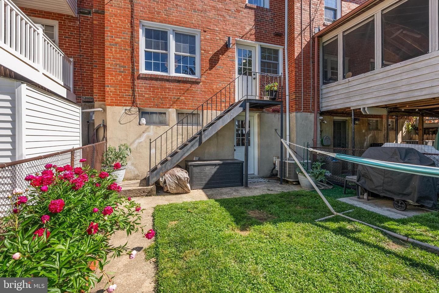 1569 Doxbury Road photo 35