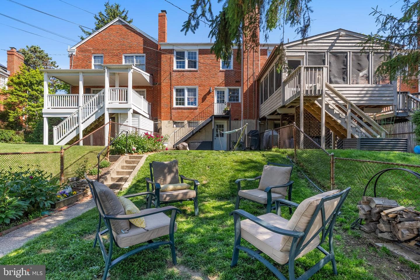 1569 Doxbury Road photo 37