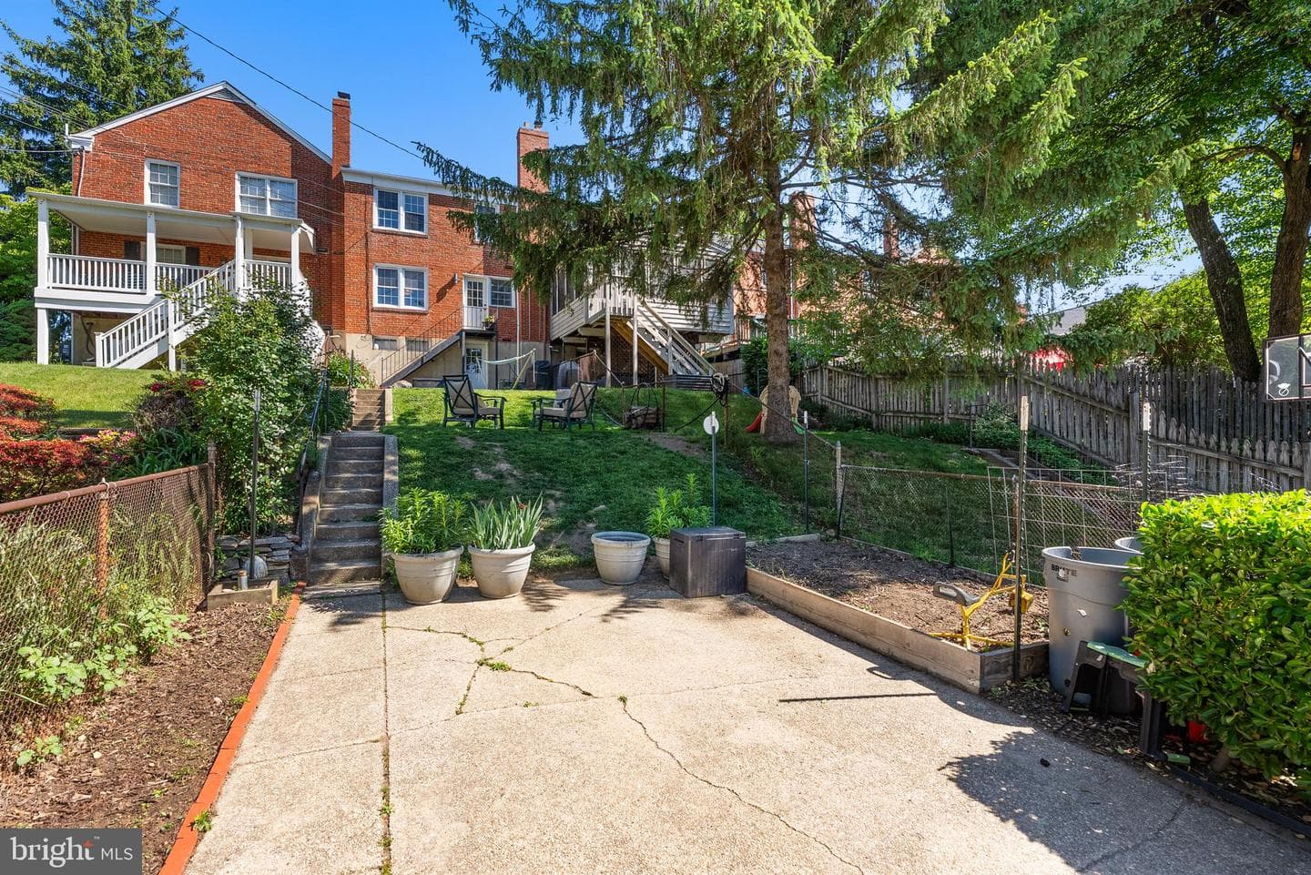 1569 Doxbury Road photo 39
