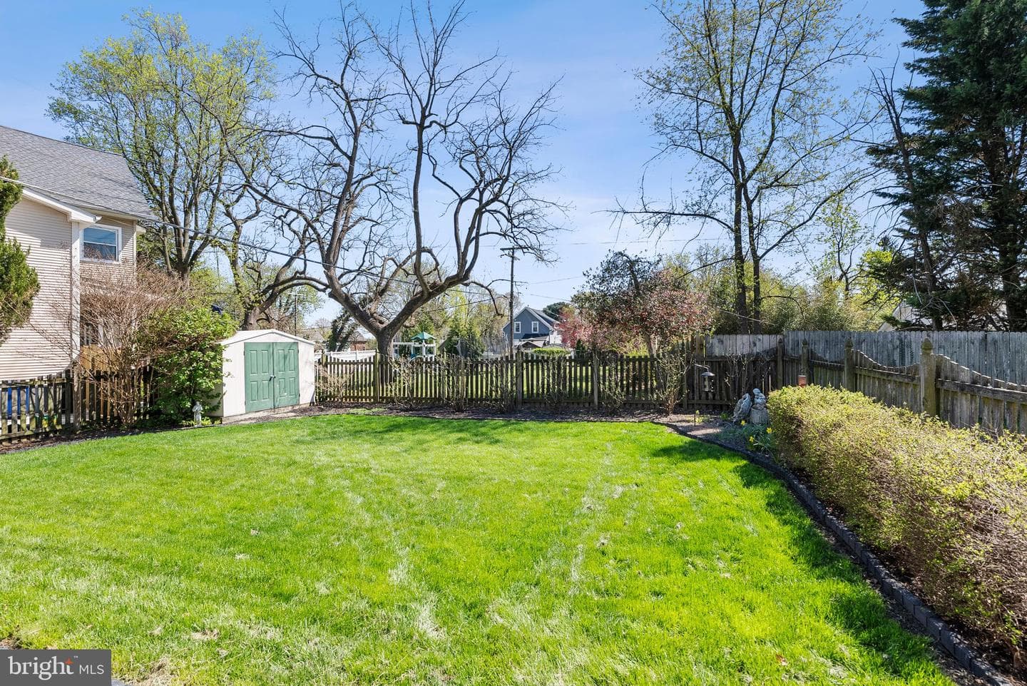 907 Arran Road photo 31