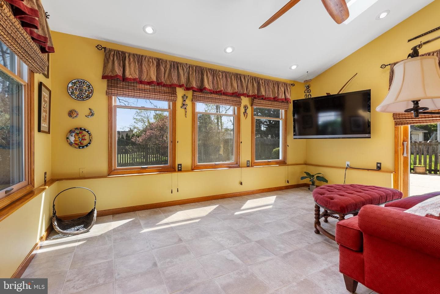 907 Arran Road photo 5