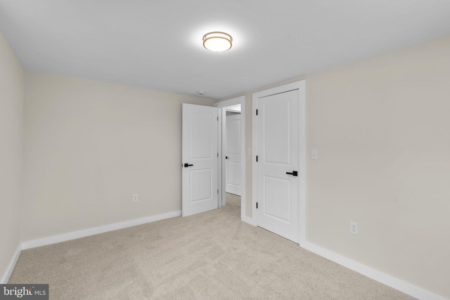 10 Kingston Park photo 25