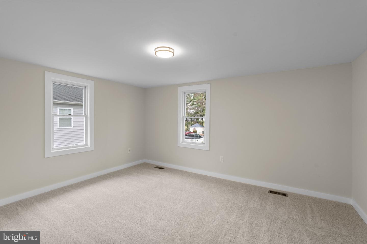 10 Kingston Park photo 26