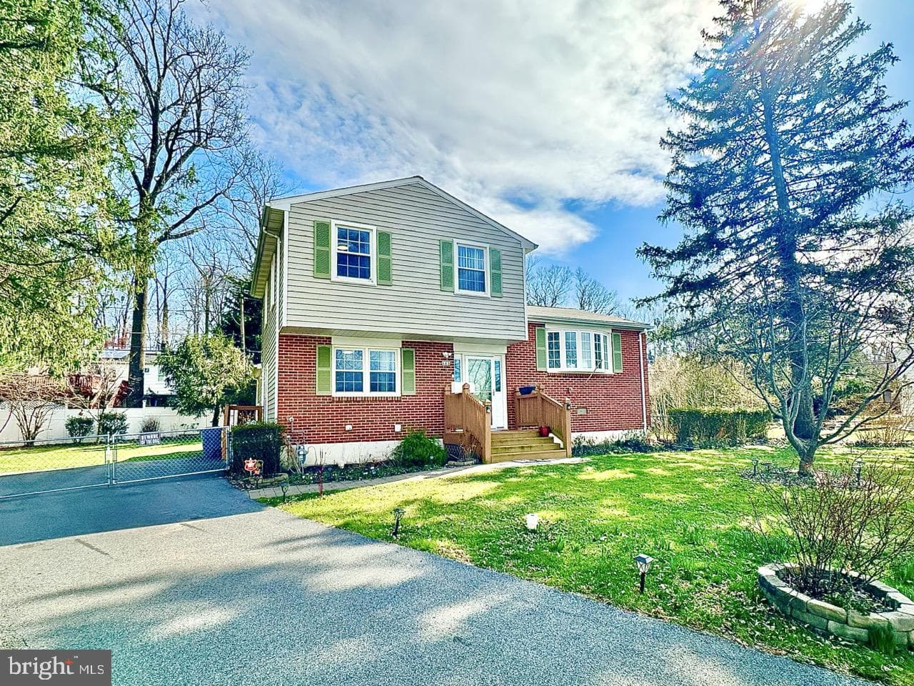 605 Zell Court