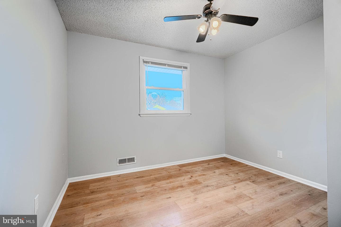 8523 Fieldway Drive photo 14