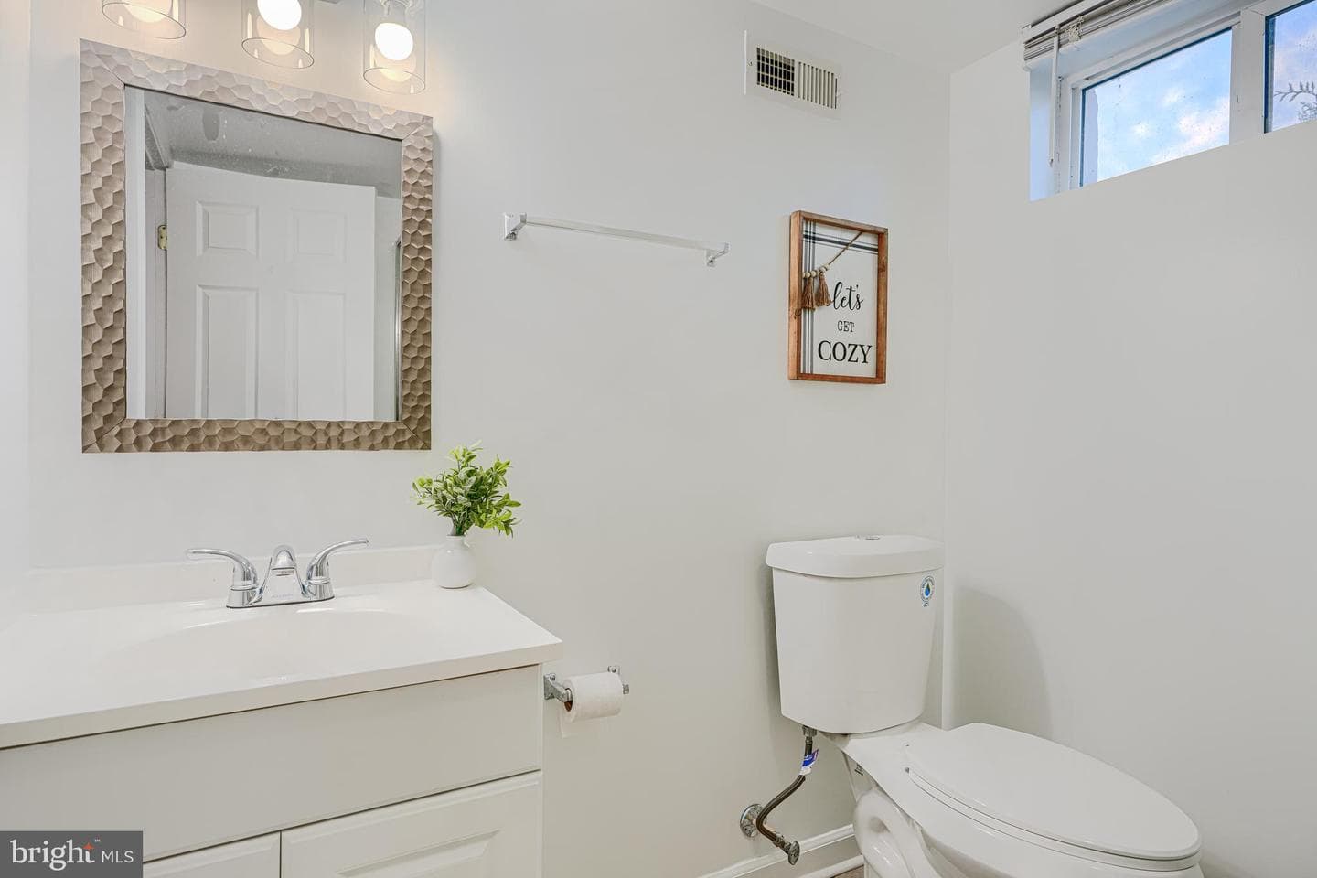 8523 Fieldway Drive photo 27