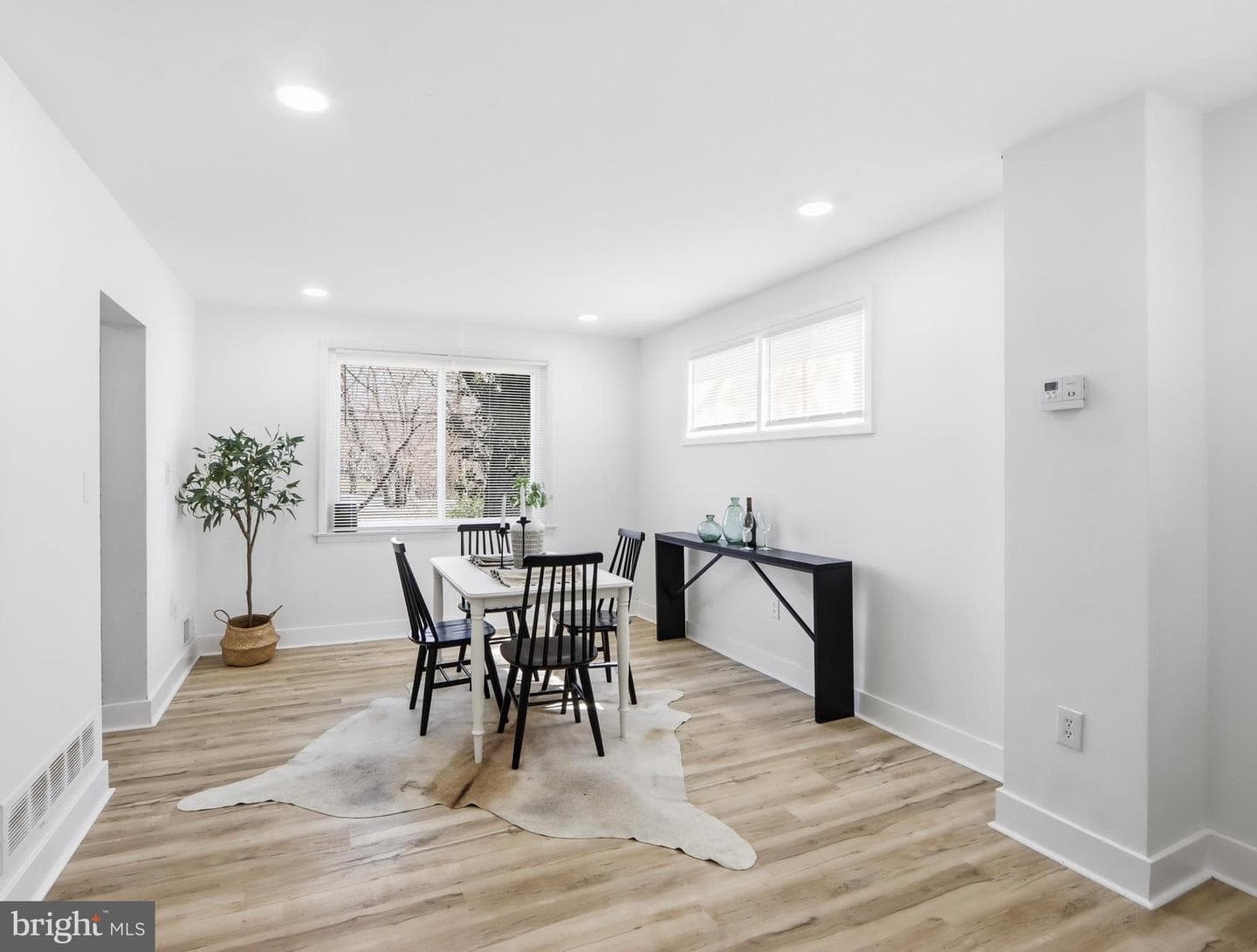 8653 Hoerner Avenue photo 9