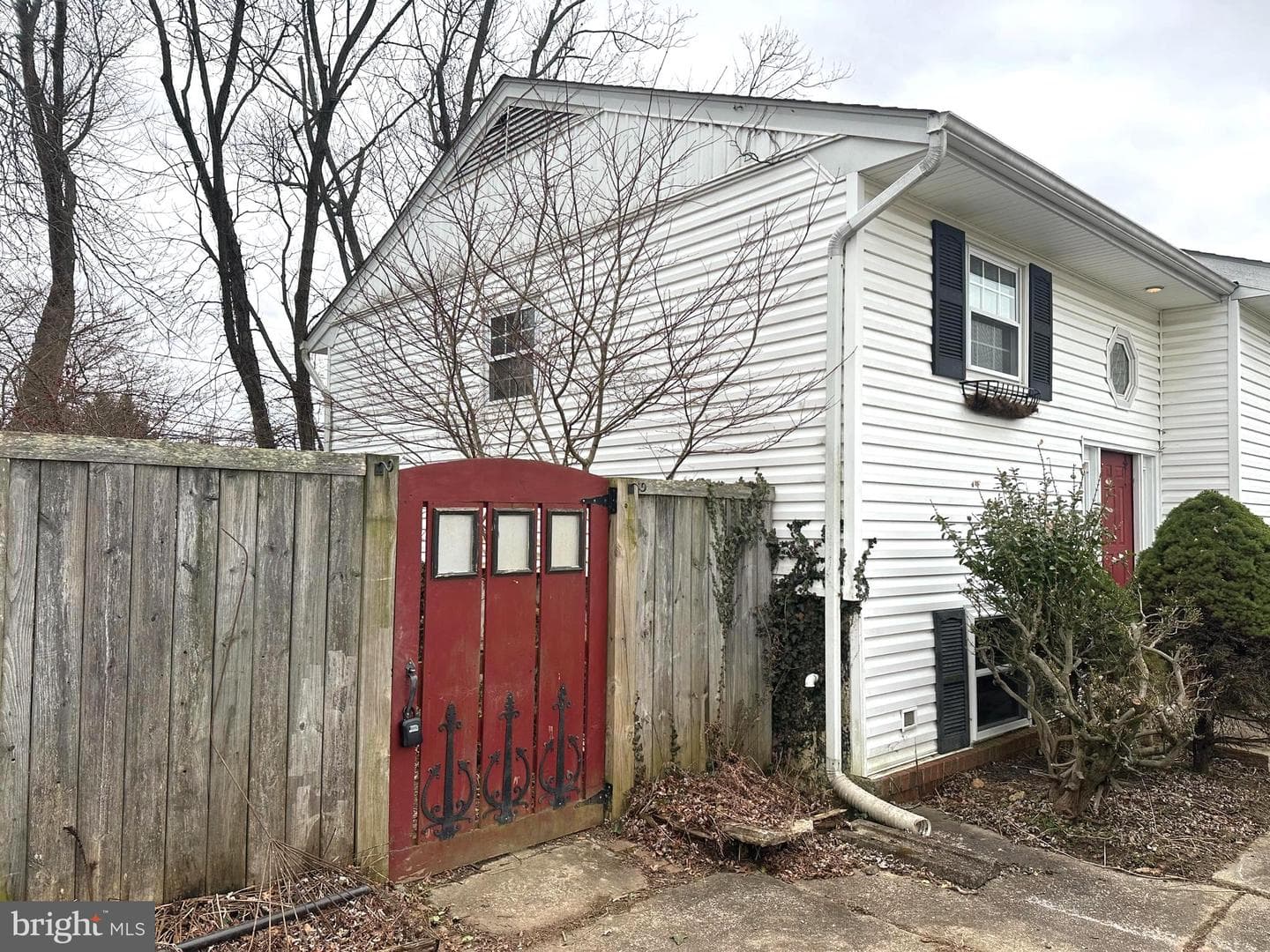 313 Academy Avenue photo 2