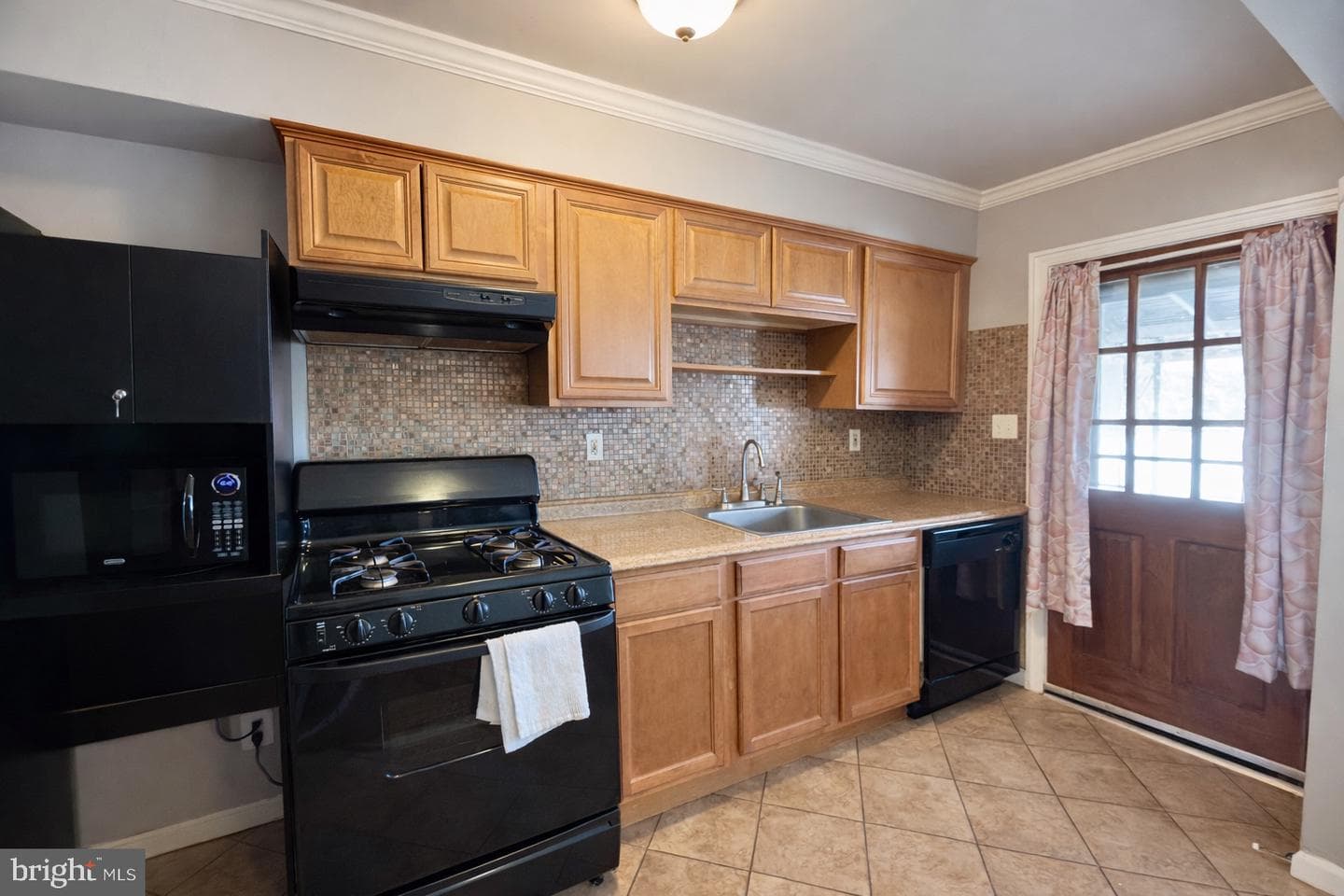 3325 McShane Way photo 10