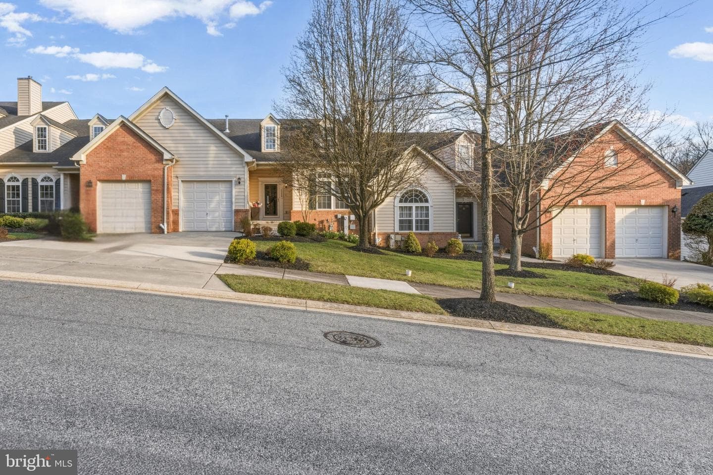4223 Chastetree Court photo 2