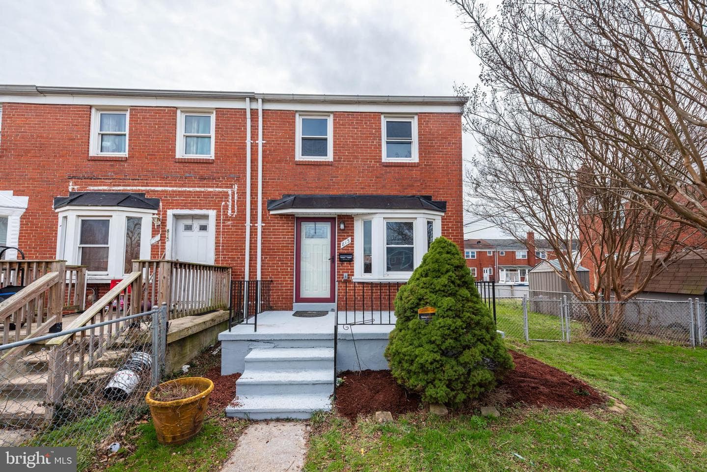 813 Middlesex Road