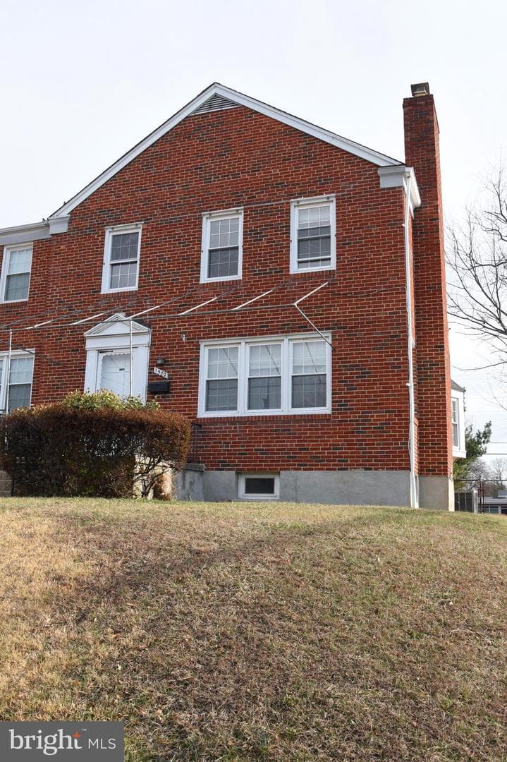 1582 Cottage Lane photo 2