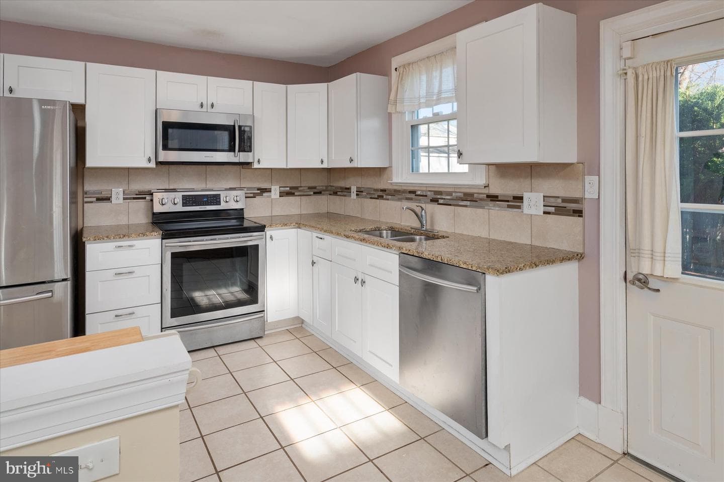 712 Dorchester Road photo 10