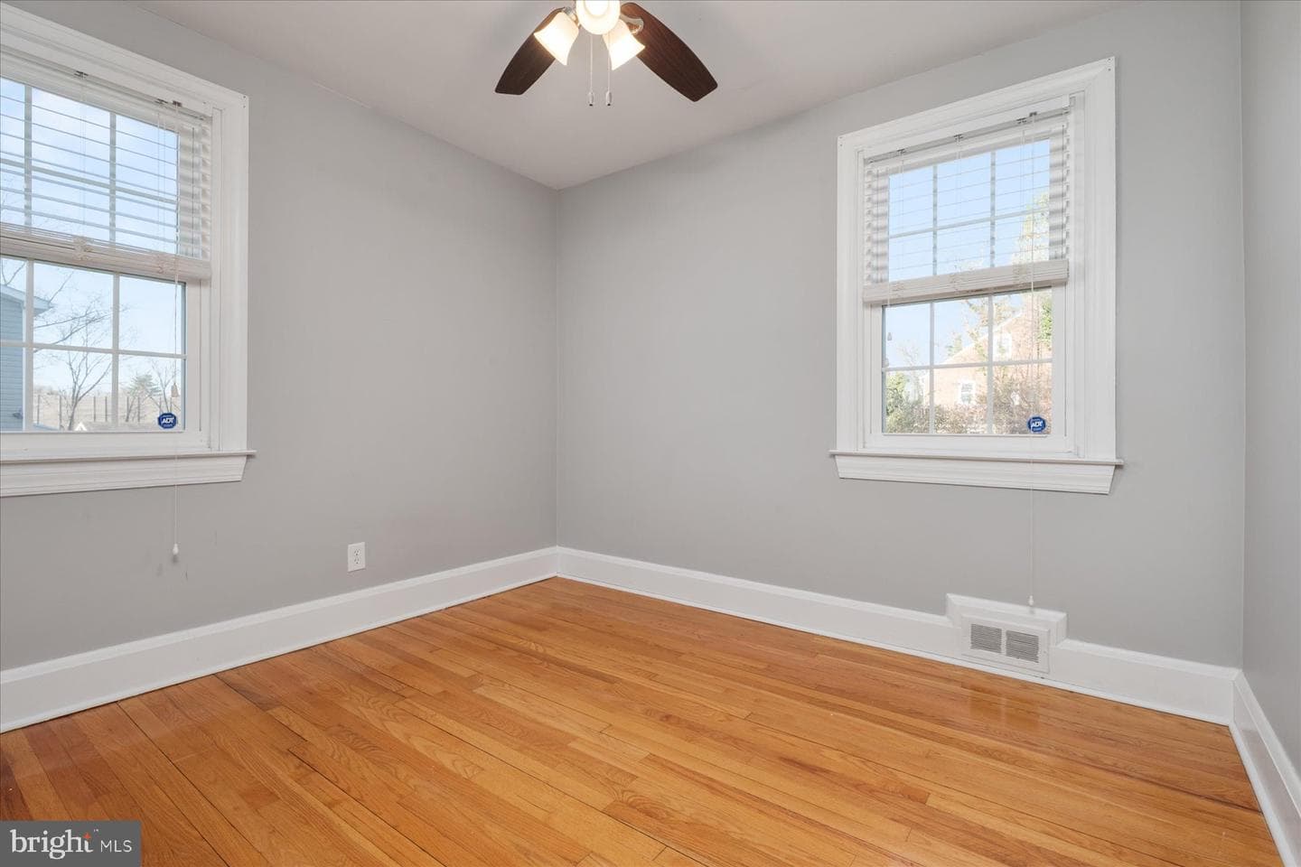 712 Dorchester Road photo 15