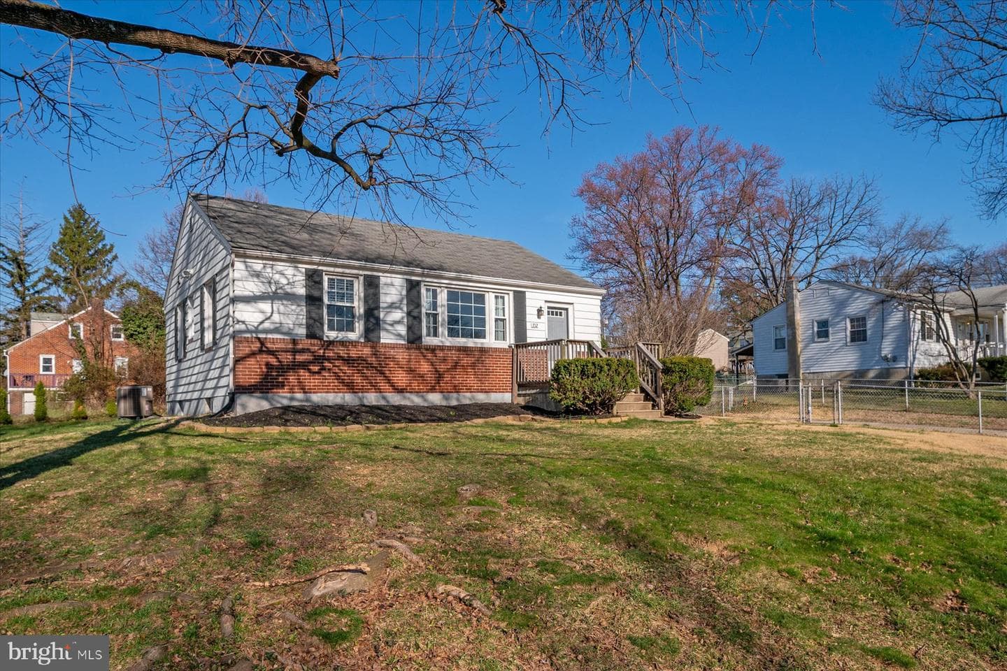712 Dorchester Road photo 4