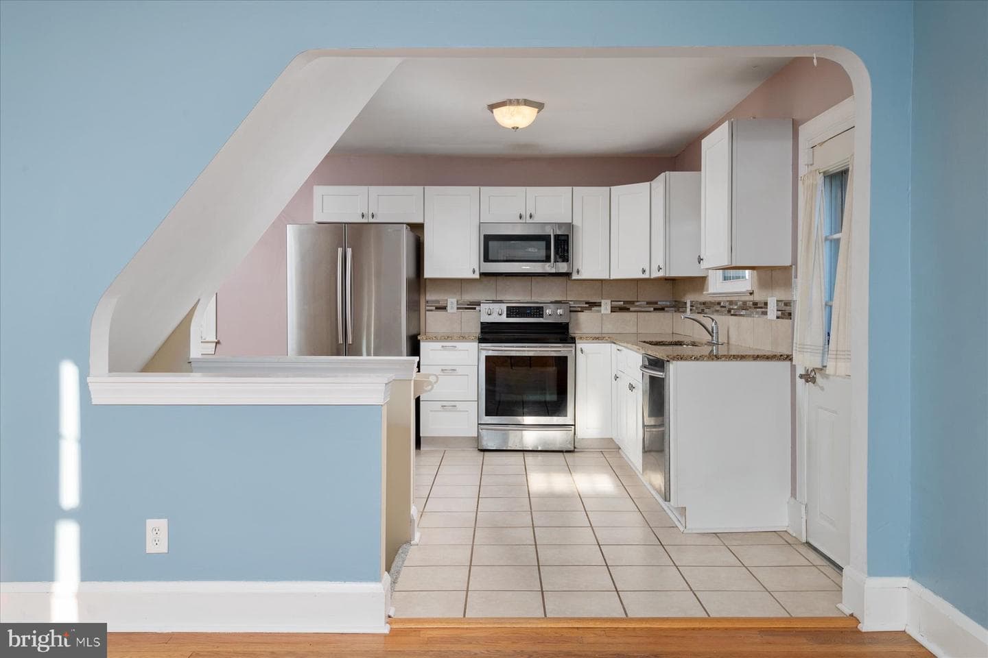 712 Dorchester Road photo 9