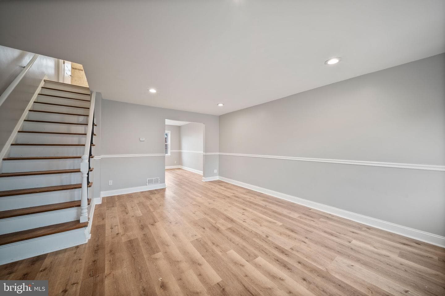 834 N Marlyn Avenue photo 5