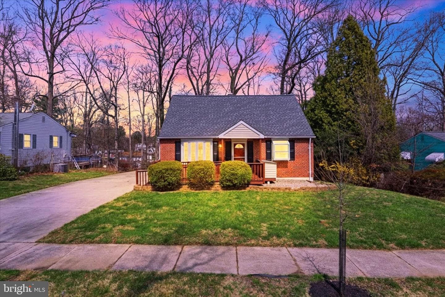 238 Chartley Drive photo 2