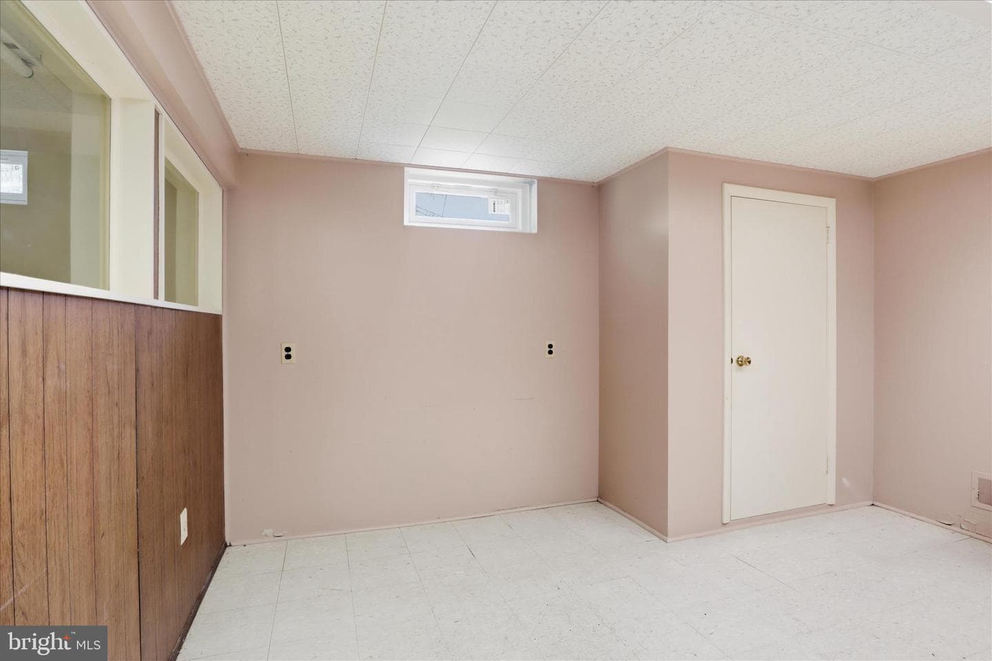 238 Chartley Drive photo 25