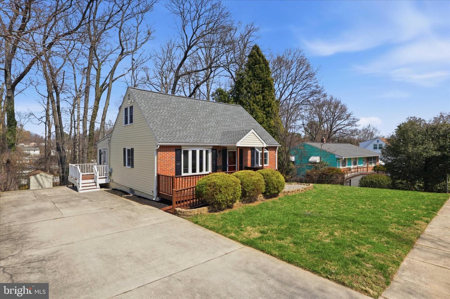 238 Chartley Drive photo 3