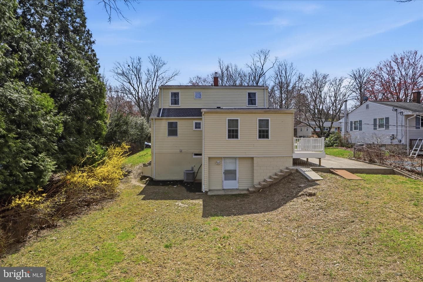238 Chartley Drive photo 32