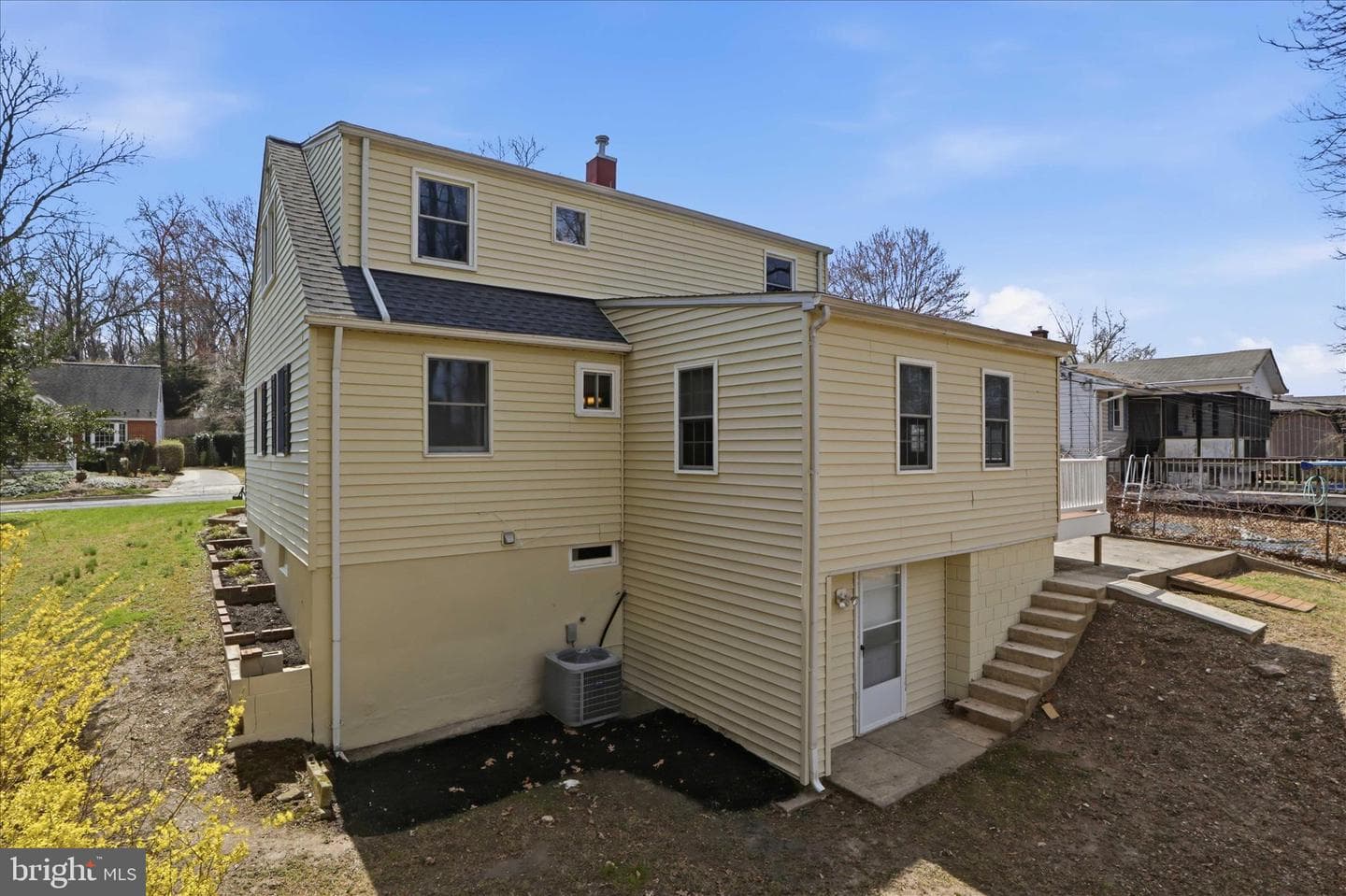 238 Chartley Drive photo 33