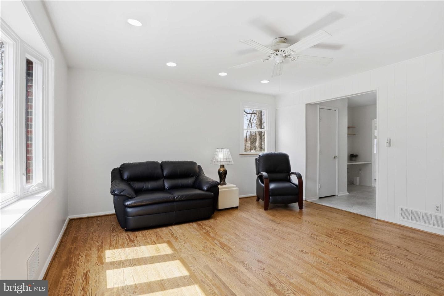 238 Chartley Drive photo 6