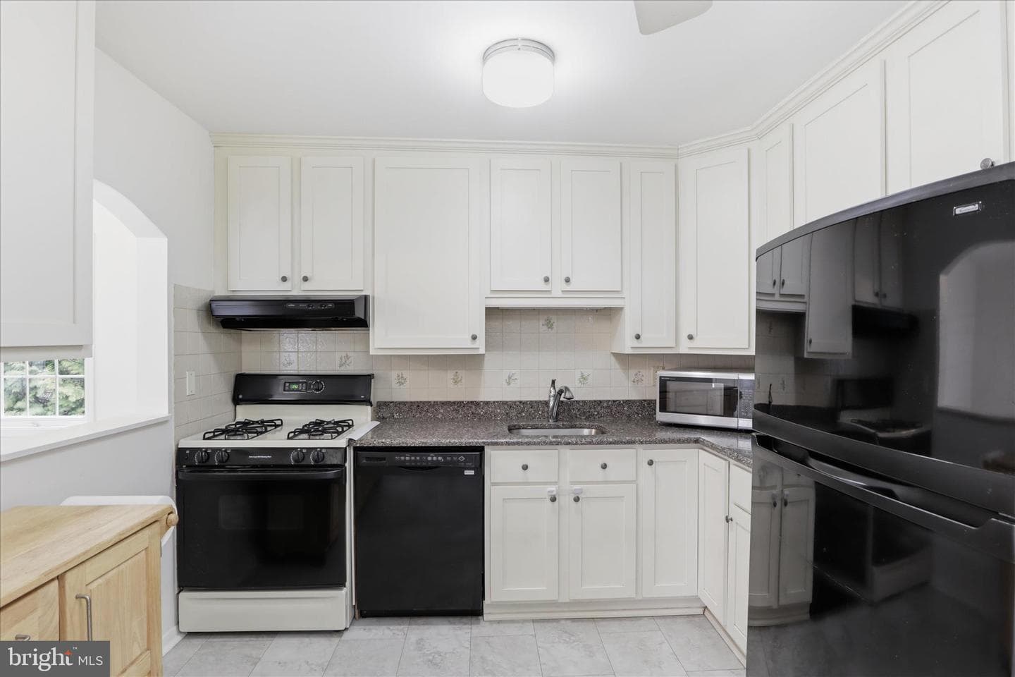 238 Chartley Drive photo 9