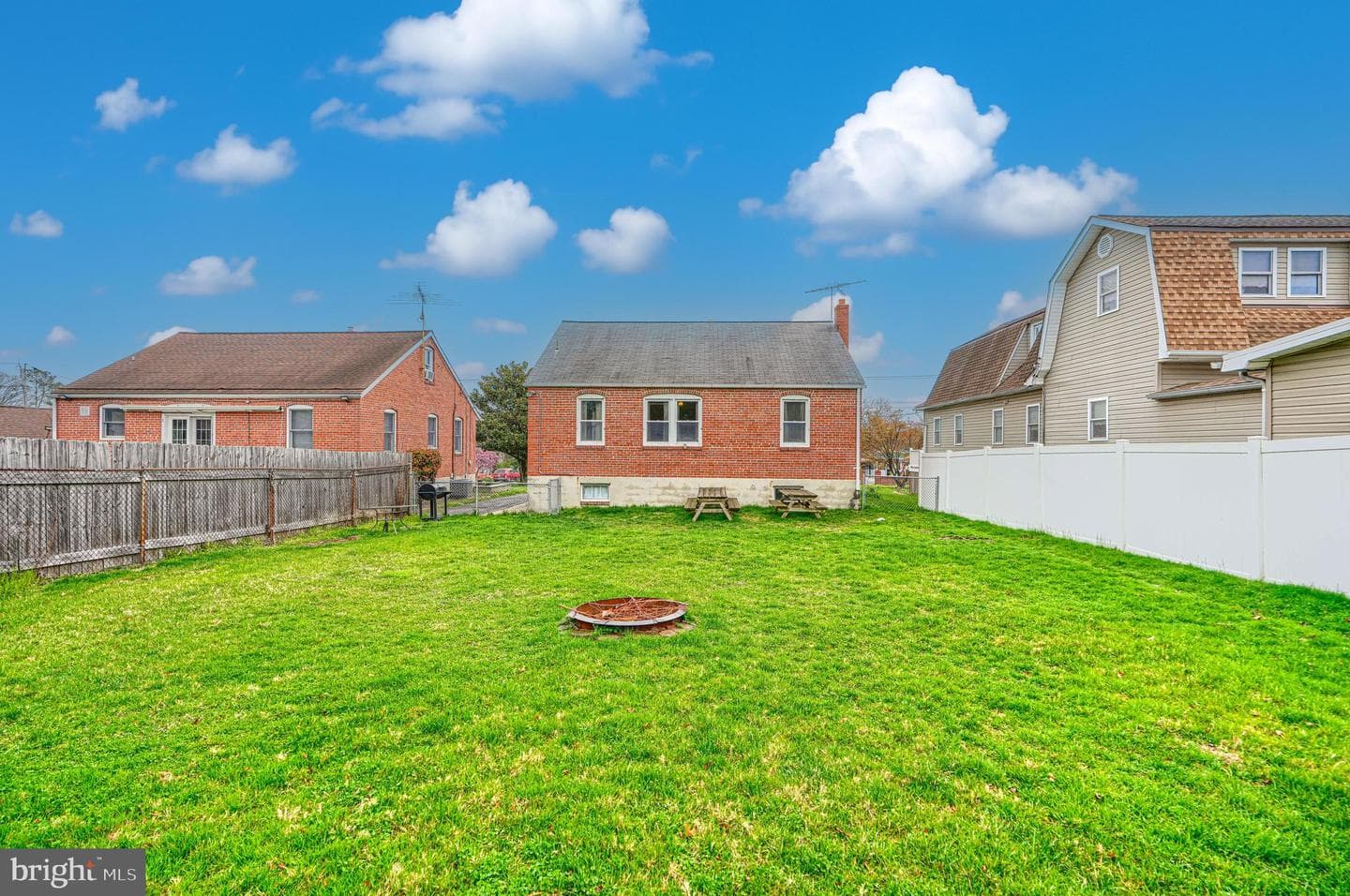 710 Mace Avenue photo 2