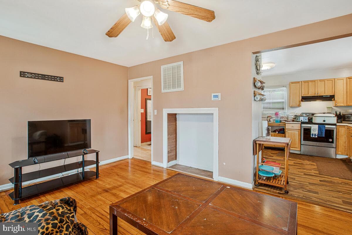 1010 Chesaco Avenue photo 6