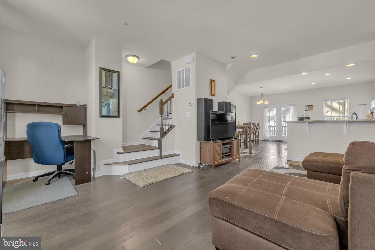 9424 Adelaide Lane photo 17