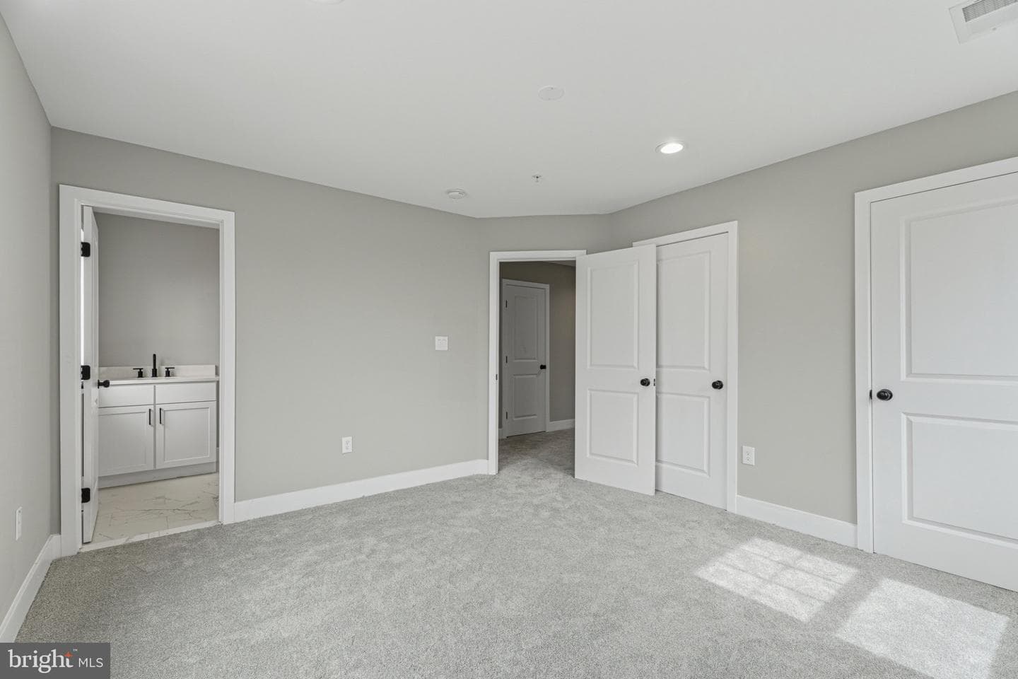 4100 Taylor Avenue photo 34