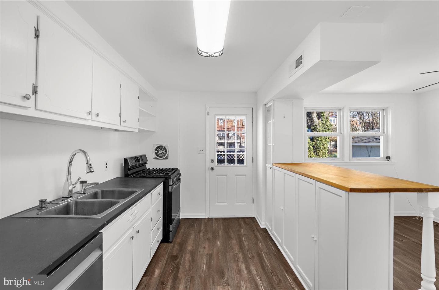 5114 Shelbourne photo 11
