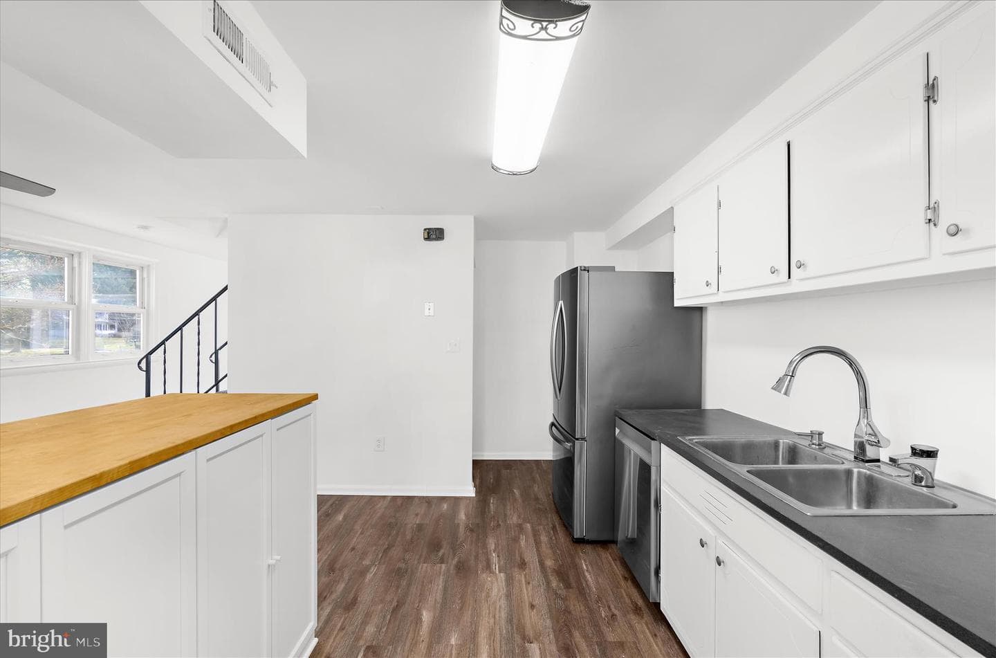5114 Shelbourne photo 13