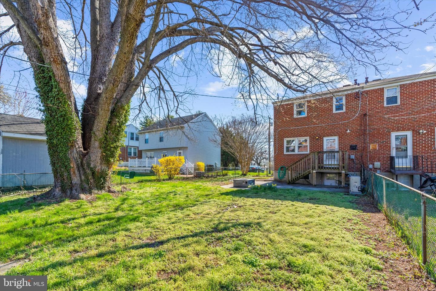 5114 Shelbourne photo 32
