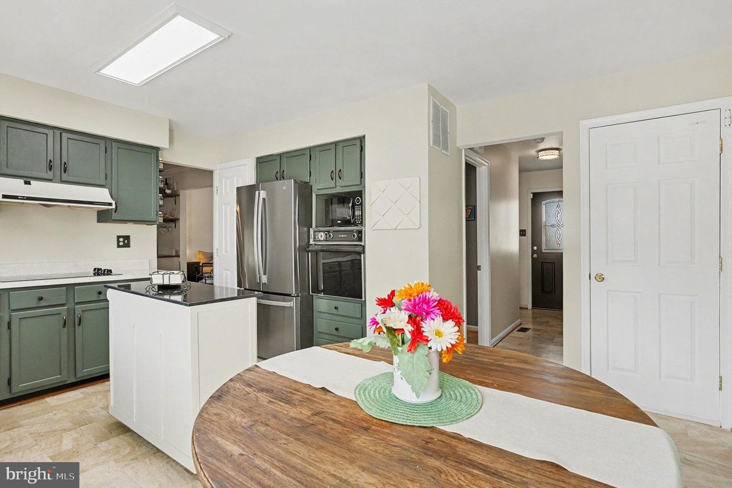 4400 Cottington photo 12