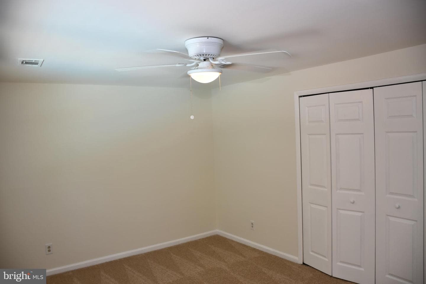 9 Rainbow Court photo 26