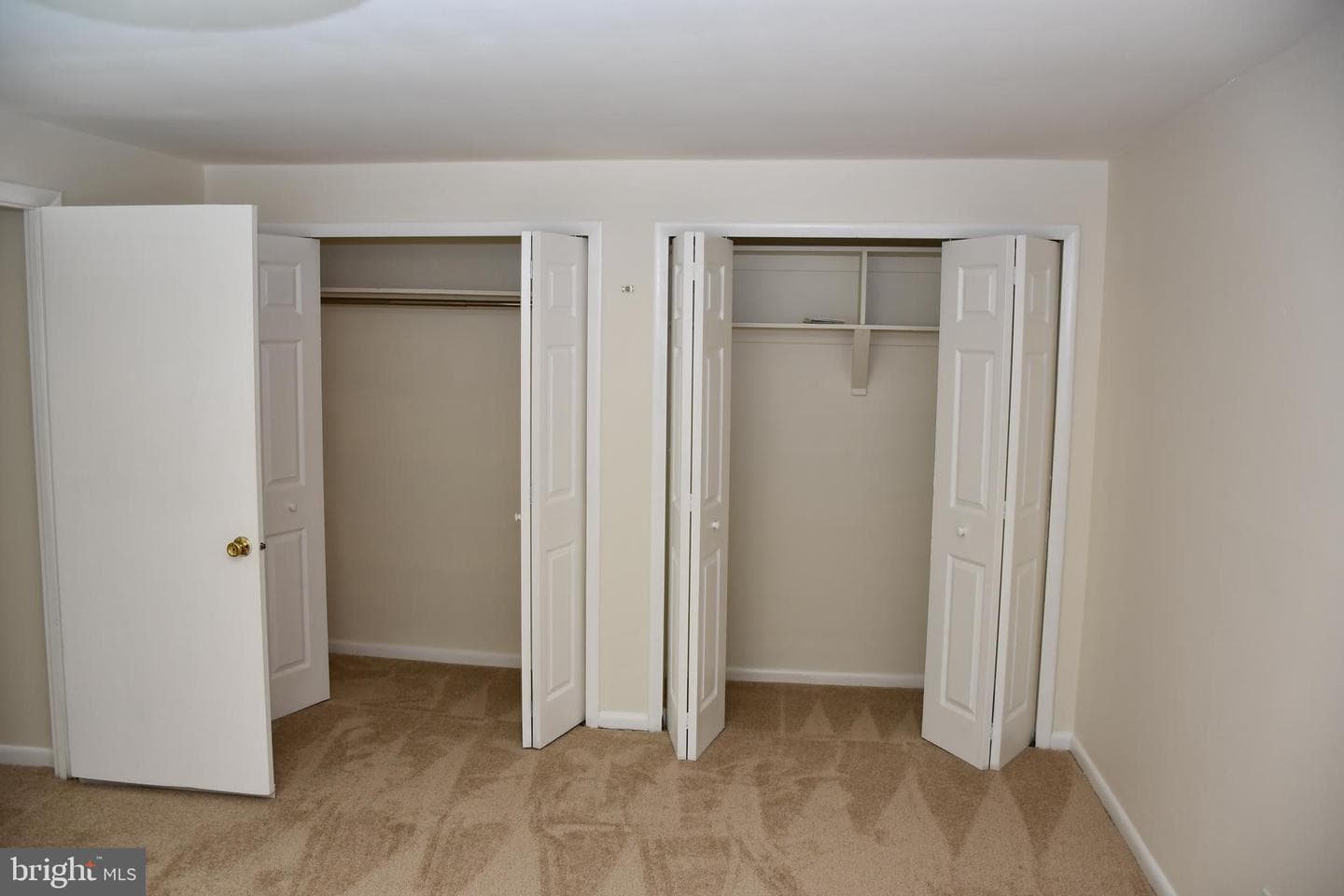 9 Rainbow Court photo 28