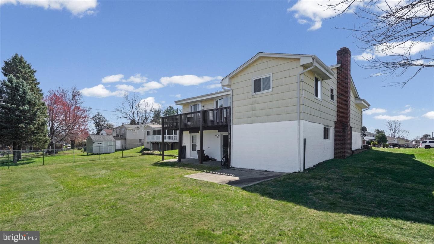 9908 Hoyt Circle photo 33