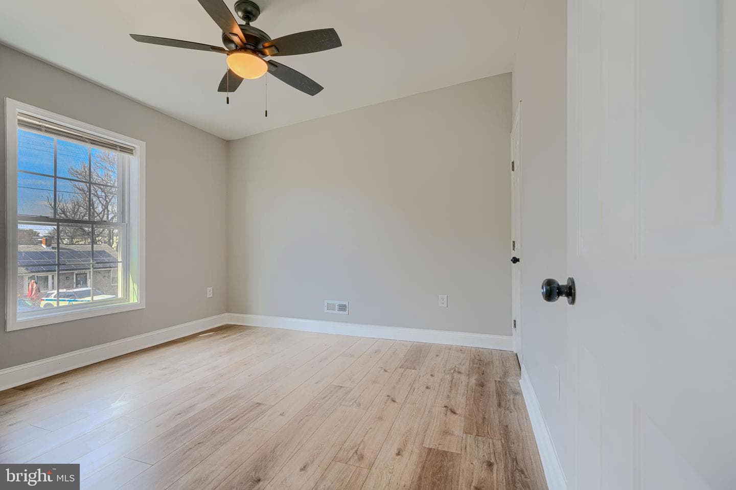 7921 Rolling View Avenue photo 27