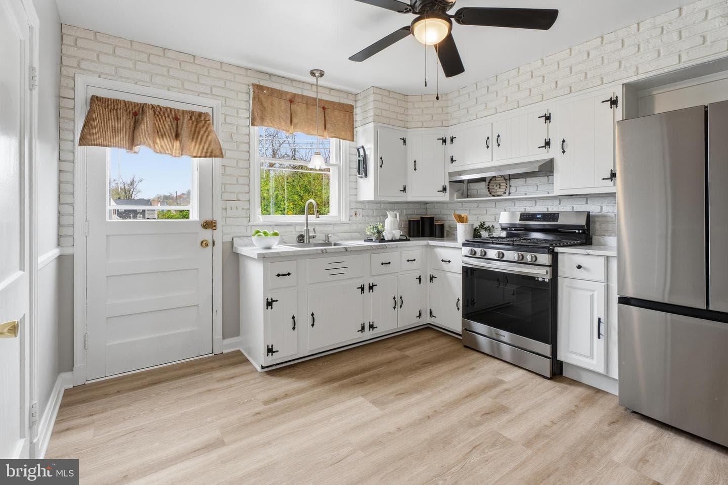 9249 Harford View Drive photo 9