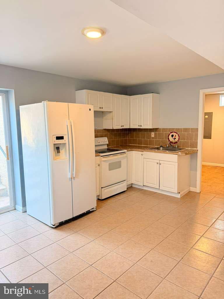 6750 Railway Avenue photo 26