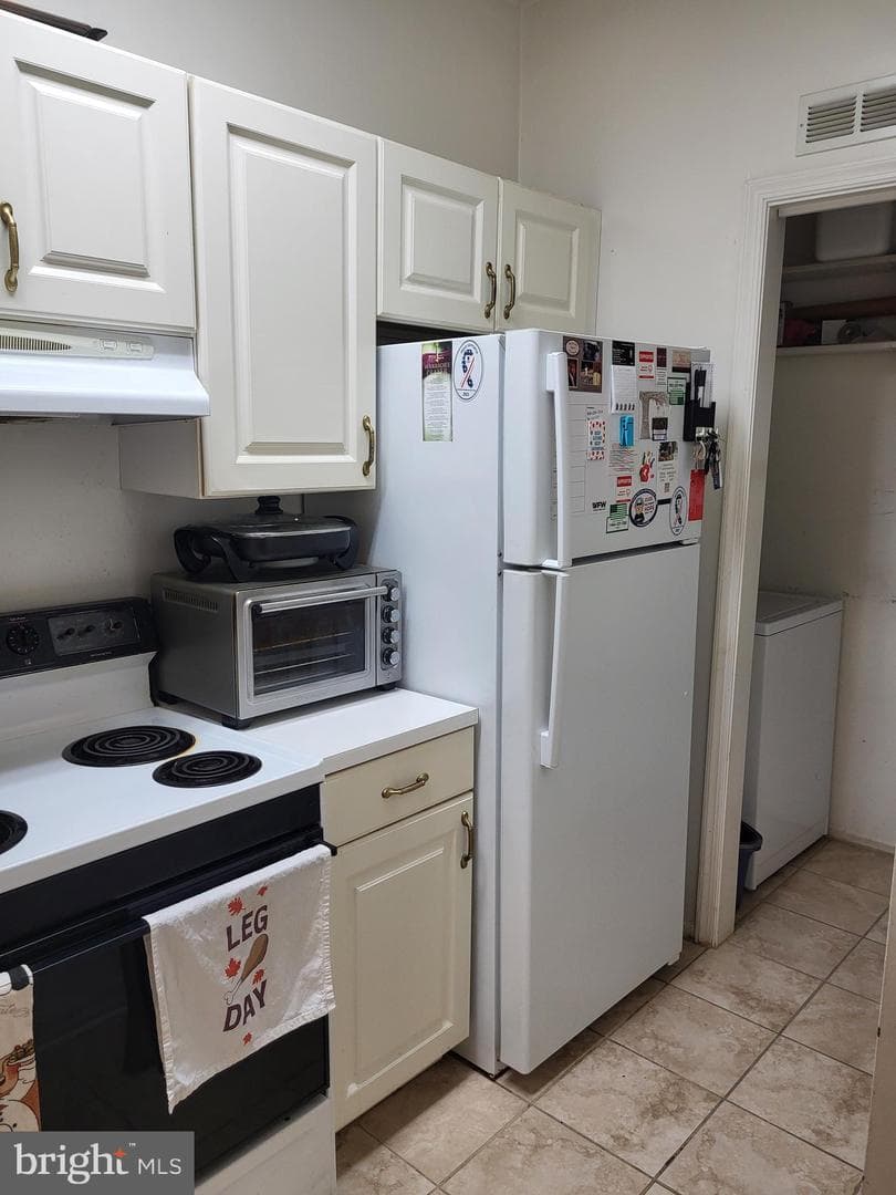 8801 Groffs Mill Drive #8801 photo 12
