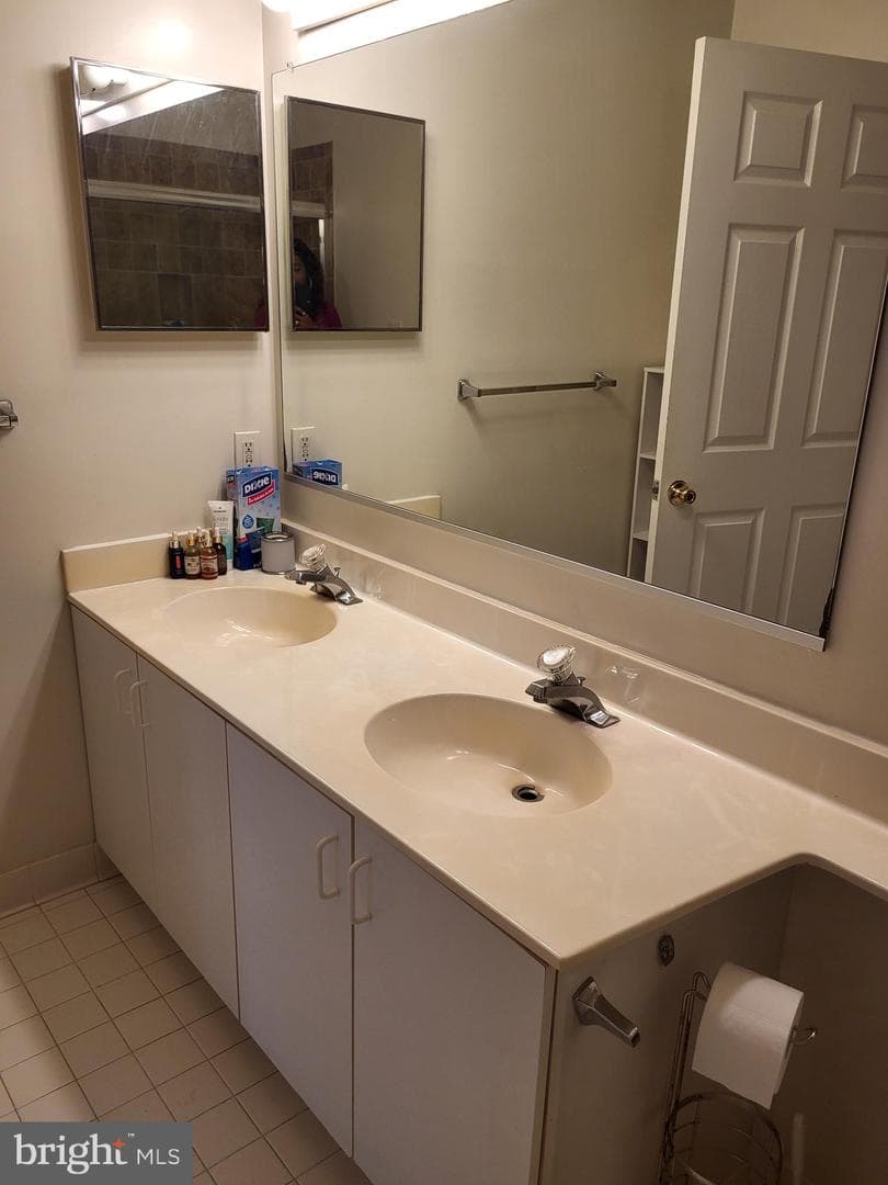 8801 Groffs Mill Drive #8801 photo 35