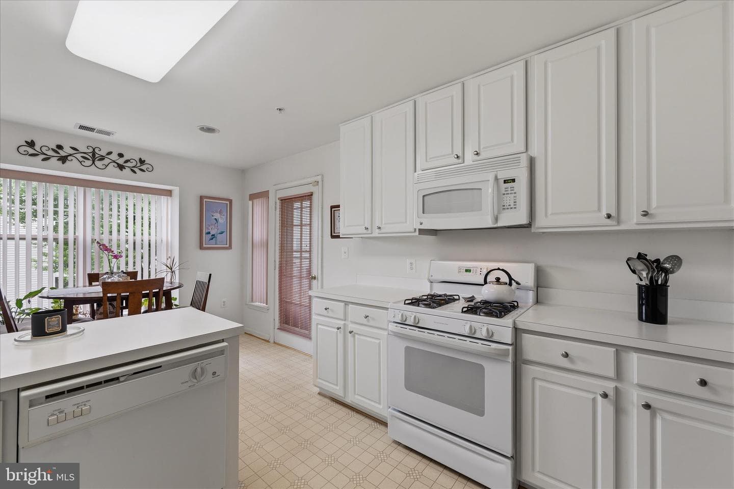 9400 Wordsworth Way #204 photo 19