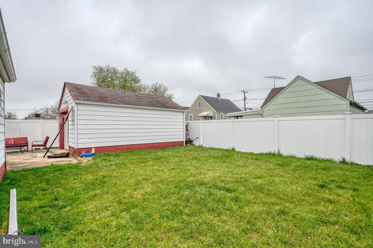 94 Avalon Avenue photo 59