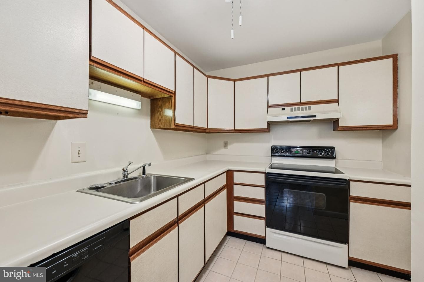 7 Warren Lodge Court #1-C photo 11