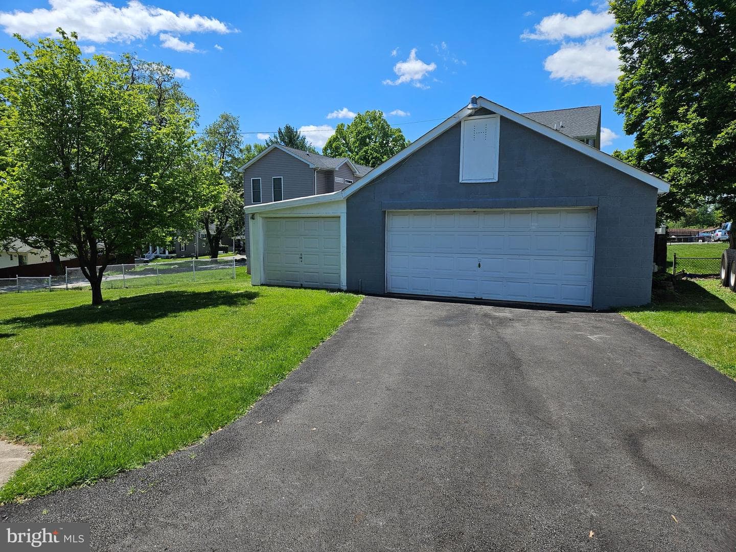 6608 Fairmount Avenue photo 5