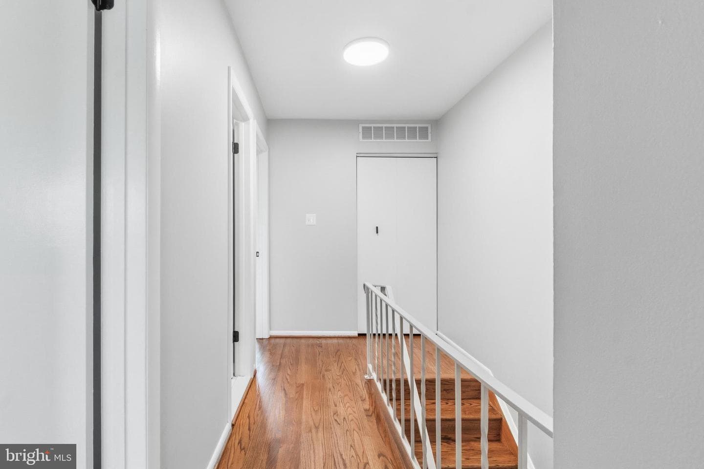 957 Stormont Circle photo 14